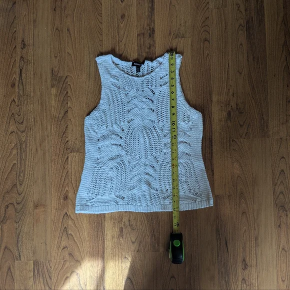 Express Open-Knit Sleeveless Sweater in White, Size Large - Picture 2 of 7
